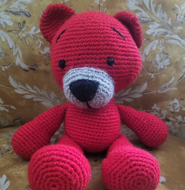 The CLASSIC Teddy bear. Size 7"