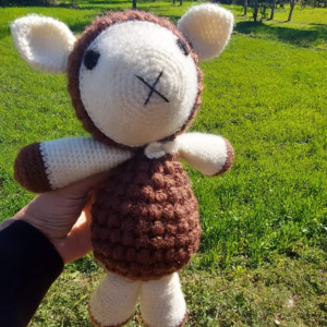 little crochet lamb