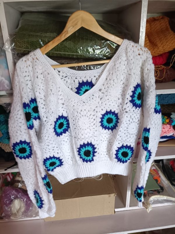evils eye motif pullover